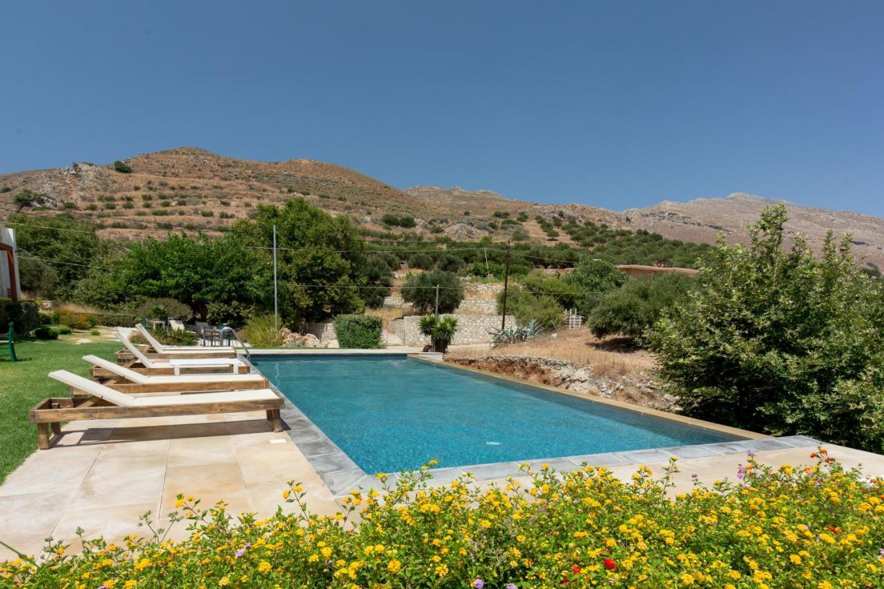 Agarathos Traditional Rooms - Pool - Kaliviani -On The Road To Balos Екстер'єр фото