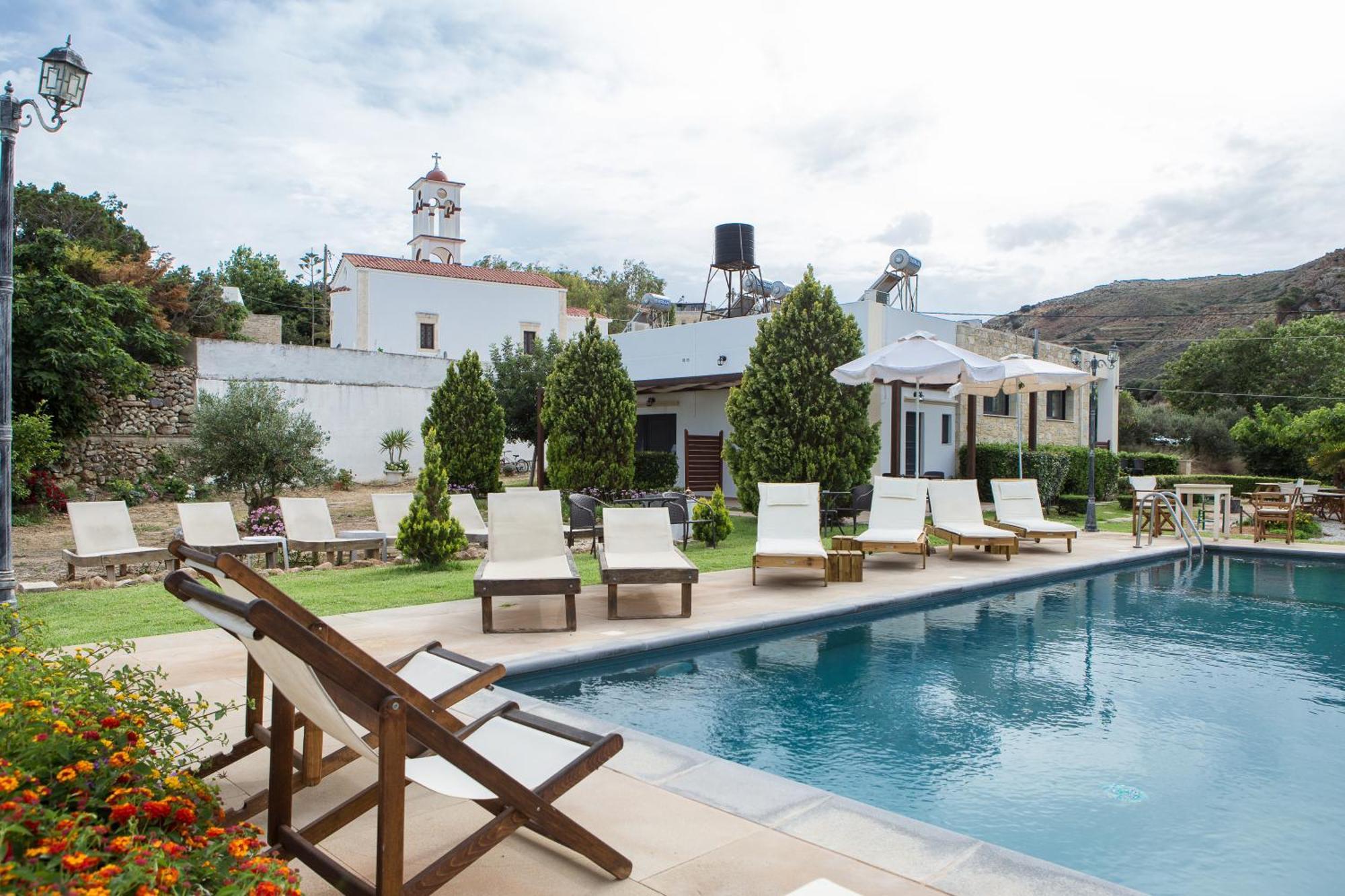 Agarathos Traditional Rooms - Pool - Kaliviani -On The Road To Balos Екстер'єр фото